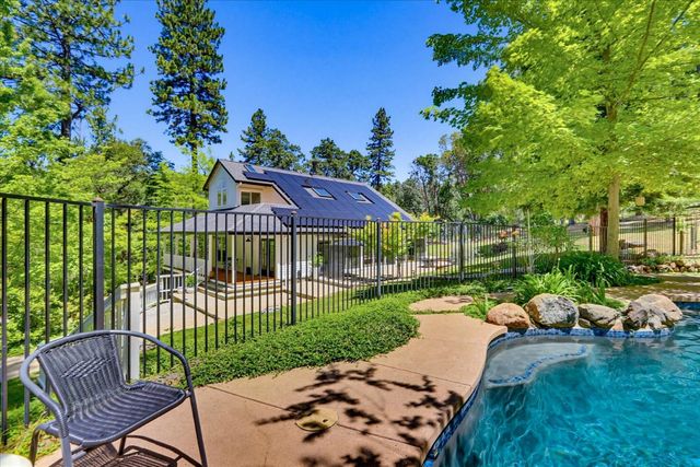 14381 Sunrock Rd, Nevada City, CA 95959
