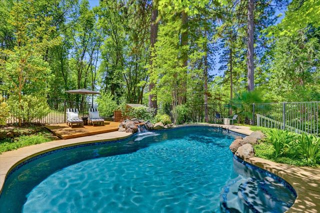 14381 Sunrock Rd, Nevada City, CA 95959