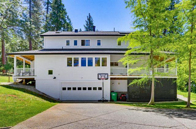 14381 Sunrock Rd, Nevada City, CA 95959
