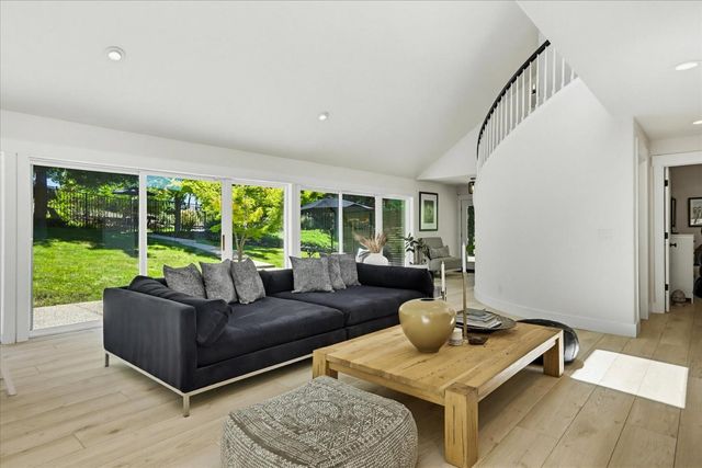 14381 Sunrock Rd, Nevada City, CA 95959