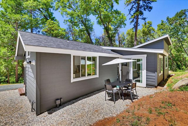 14381 Sunrock Rd, Nevada City, CA 95959