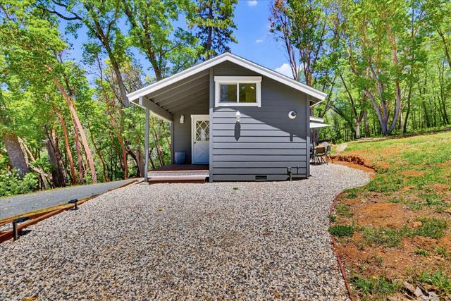 14381 Sunrock Rd, Nevada City, CA 95959