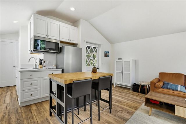 14381 Sunrock Rd, Nevada City, CA 95959