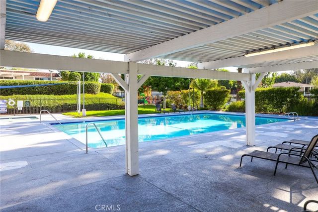 25987 Via Pera, Mission Viejo, CA 92691