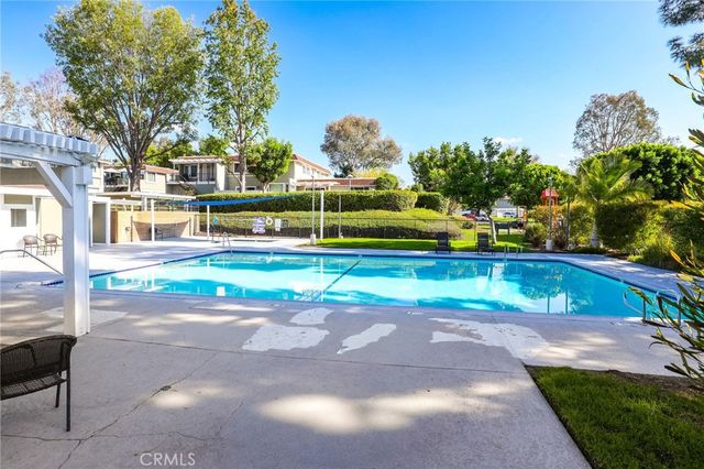 25987 Via Pera, Mission Viejo, CA 92691