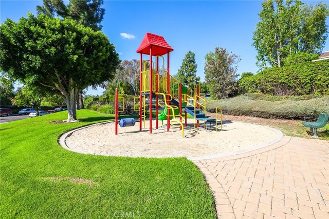 25987 Via Pera, Mission Viejo, CA 92691