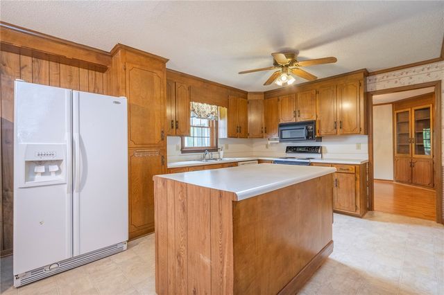 1116 Leatherdale Road, Iva, SC 29655