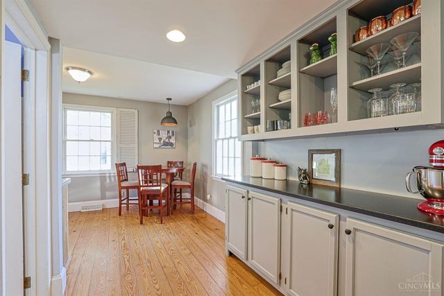 1075 Willow Avenue, Glendale, OH 45246