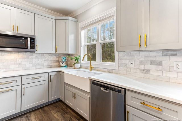 125 Navaho Trail, Sanford, NC 27332