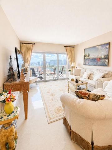 1985 S Ocean Drive Phc, Hallandale Beach, FL 33009