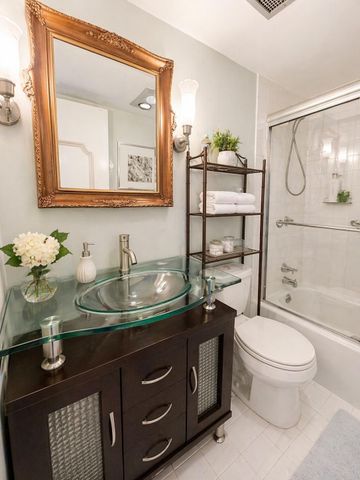 1985 S Ocean Drive Phc, Hallandale Beach, FL 33009