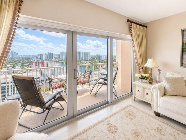 1985 S Ocean Drive Phc, Hallandale Beach, FL 33009