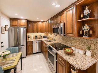 1985 S Ocean Drive Phc, Hallandale Beach, FL 33009