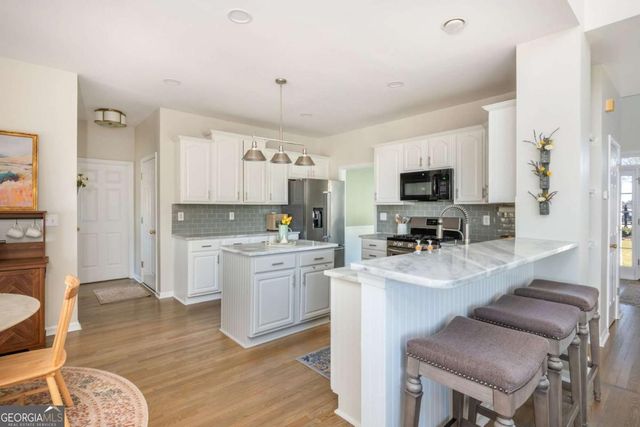 210 Glenhaven Way, Woodstock, GA 30188