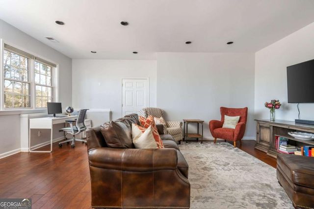 210 Glenhaven Way, Woodstock, GA 30188