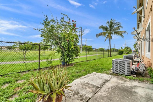 17820 NW 73rd Ave 103-1, Hialeah, FL 33015