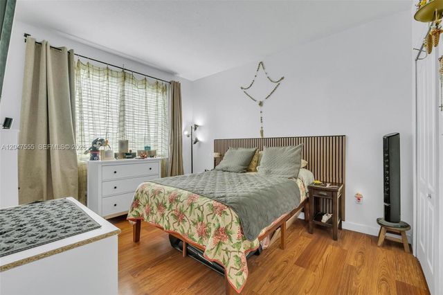 17820 NW 73rd Ave 103-1, Hialeah, FL 33015