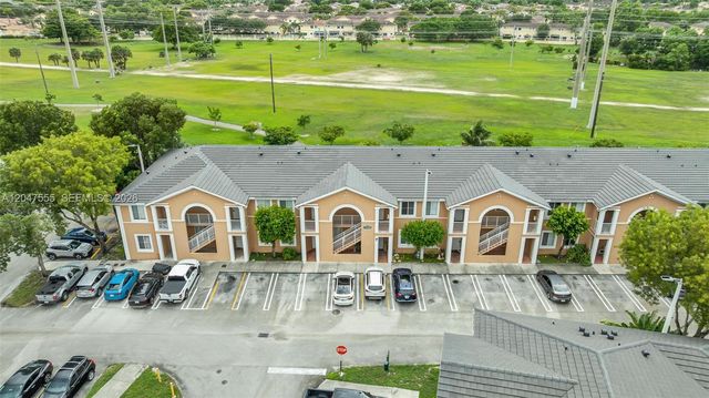 17820 NW 73rd Ave 103-1, Hialeah, FL 33015