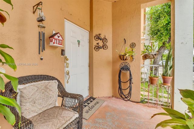 17820 NW 73rd Ave 103-1, Hialeah, FL 33015