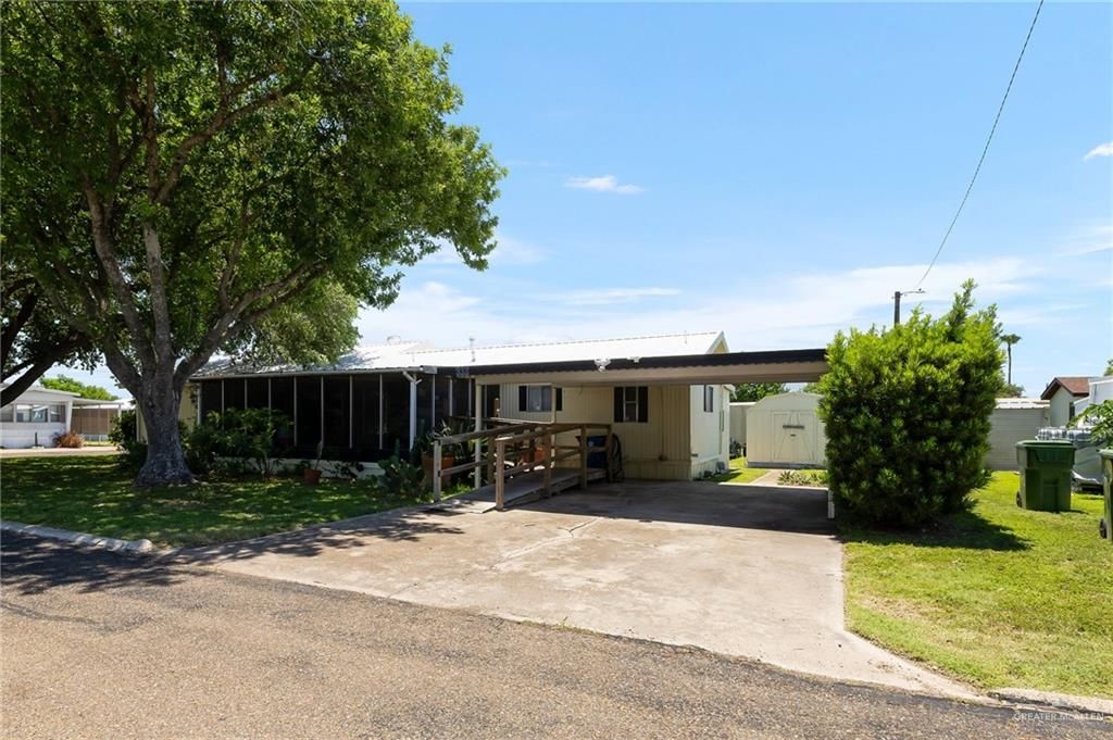 411 Palmetto Palm Street, Alamo, TX 78516