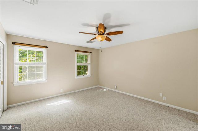 305 N RED HILL RD, Martinsburg, WV 25401