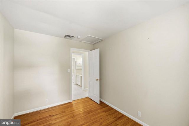 305 N RED HILL RD, Martinsburg, WV 25401