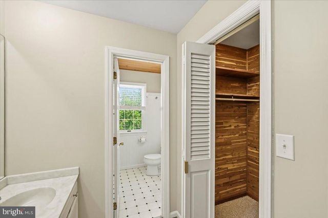 305 N RED HILL RD, Martinsburg, WV 25401