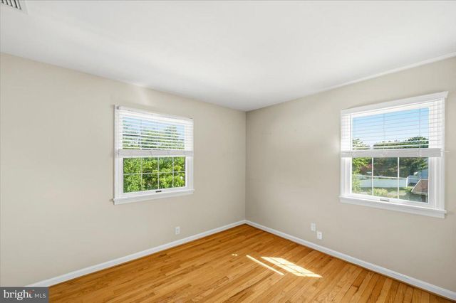305 N RED HILL RD, Martinsburg, WV 25401