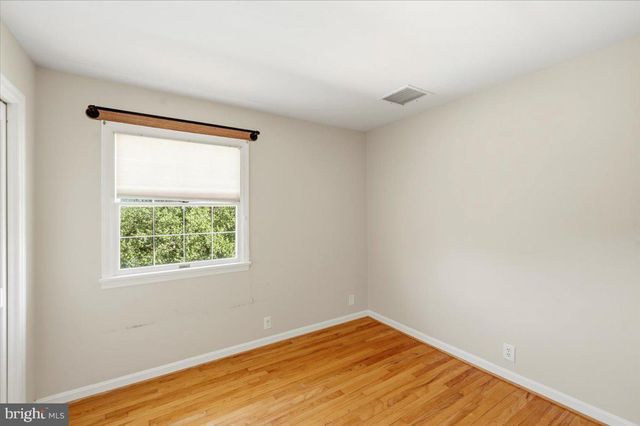 305 N RED HILL RD, Martinsburg, WV 25401