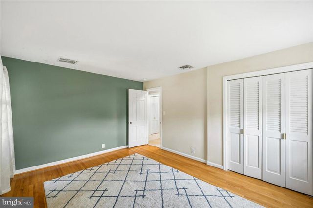 305 N RED HILL RD, Martinsburg, WV 25401