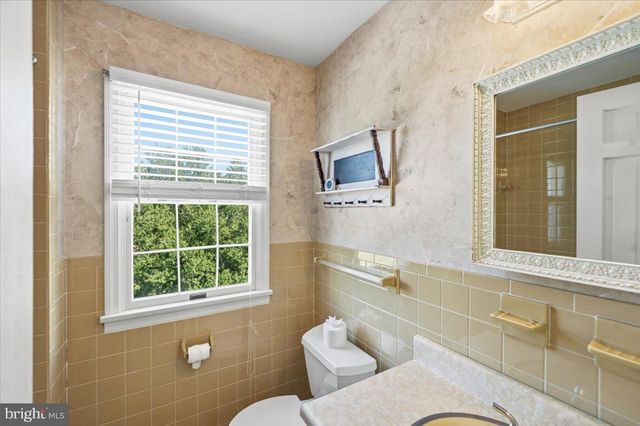 305 N RED HILL RD, Martinsburg, WV 25401