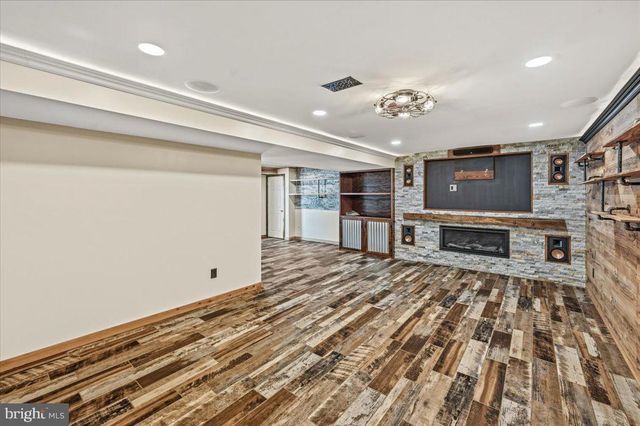 305 N RED HILL RD, Martinsburg, WV 25401