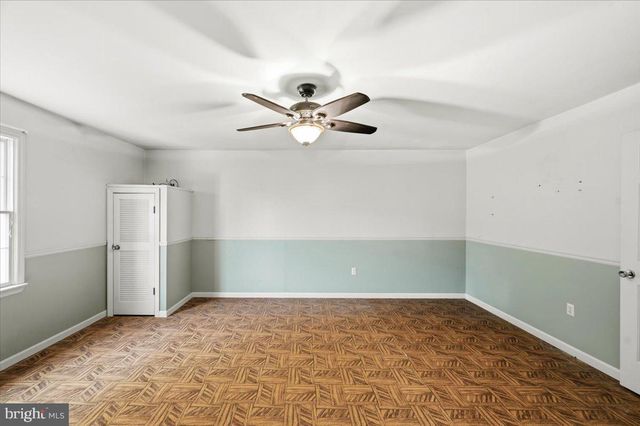 305 N RED HILL RD, Martinsburg, WV 25401