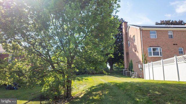 305 N RED HILL RD, Martinsburg, WV 25401