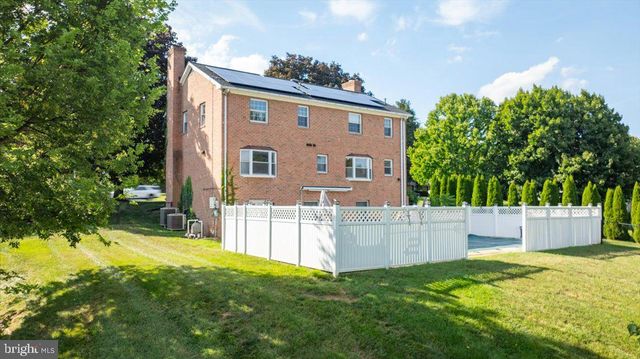 305 N RED HILL RD, Martinsburg, WV 25401