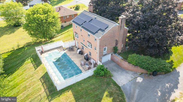 305 N RED HILL RD, Martinsburg, WV 25401