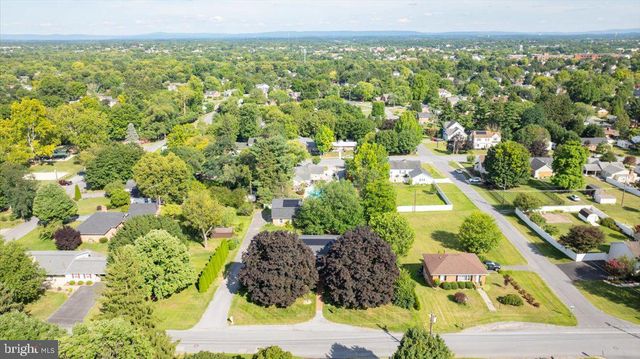 305 N RED HILL RD, Martinsburg, WV 25401