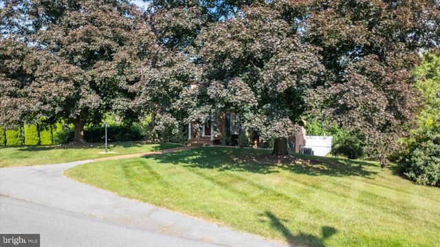 305 N RED HILL RD, Martinsburg, WV 25401