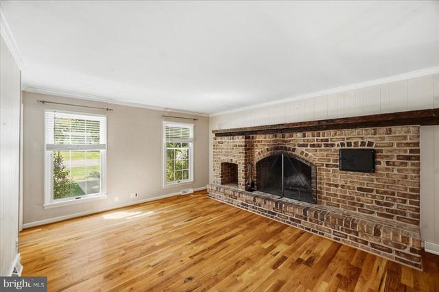 305 N RED HILL RD, Martinsburg, WV 25401
