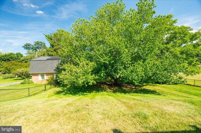305 N RED HILL RD, Martinsburg, WV 25401