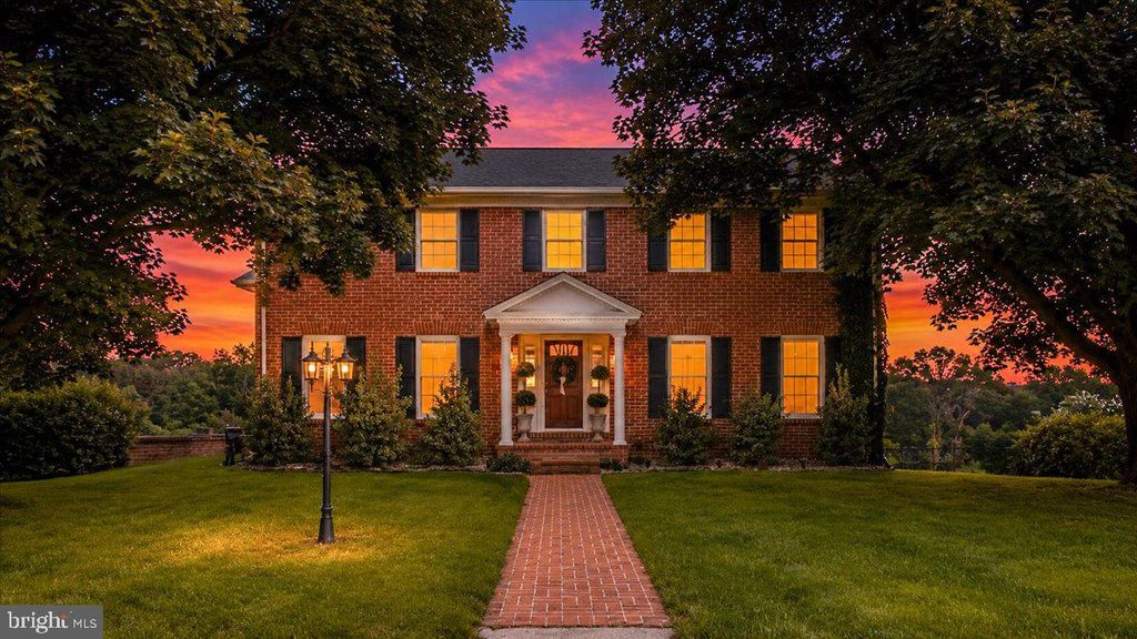 305 N RED HILL RD, Martinsburg, WV 25401