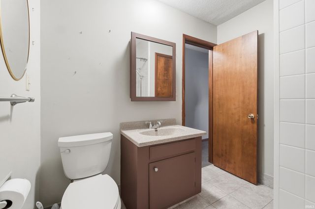 2424 N Berthaud Road, New Haven, IN 46774