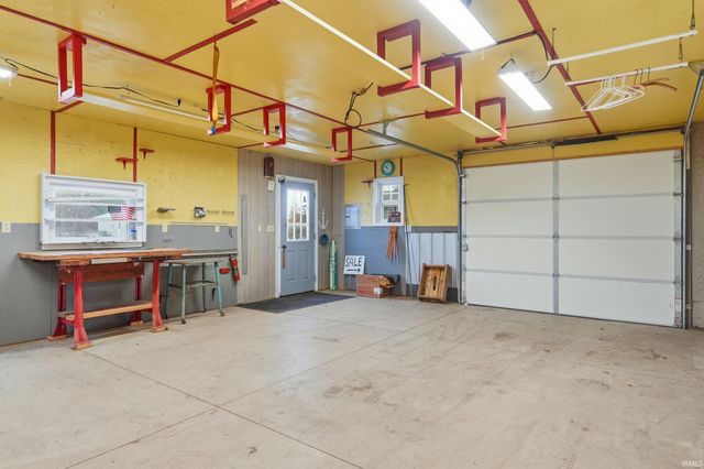 2424 N Berthaud Road, New Haven, IN 46774