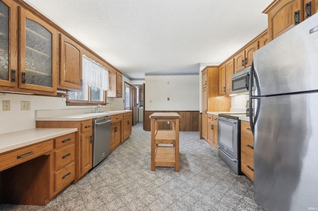 2424 N Berthaud Road, New Haven, IN 46774