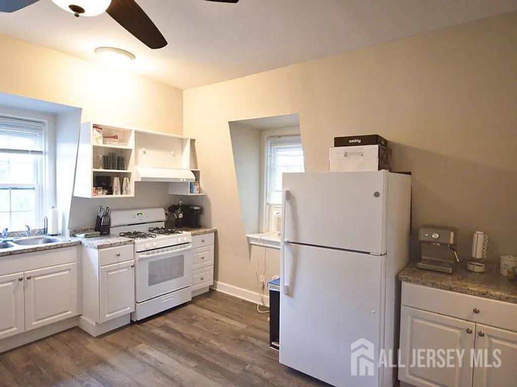 405 N Washington Avenue 1, Dunellen, NJ 08812