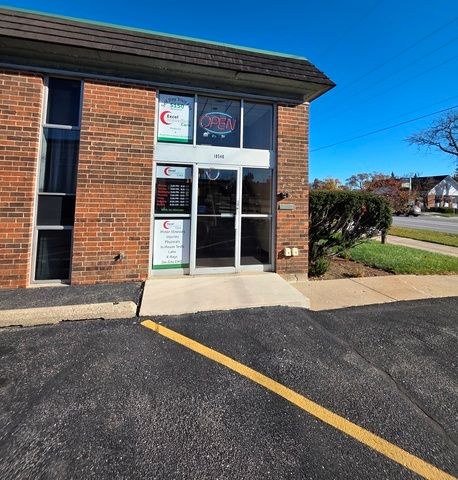 10540 W Cermak Road 2, Westchester, IL 60154