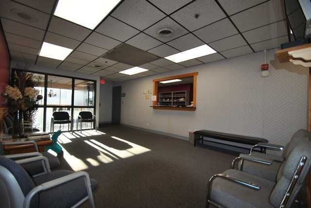 10540 W Cermak Road 2, Westchester, IL 60154