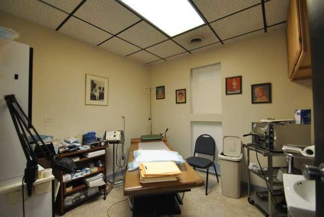 10540 W Cermak Road 2, Westchester, IL 60154