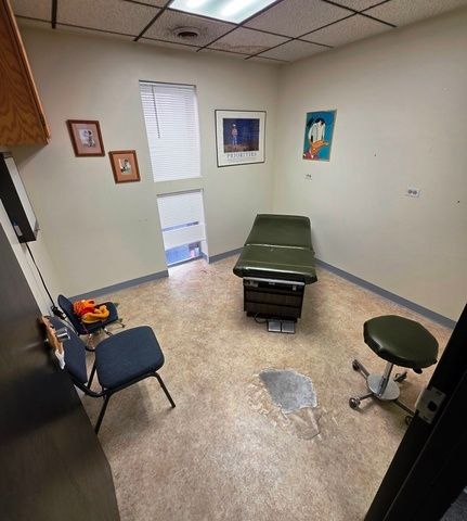 10540 W Cermak Road 2, Westchester, IL 60154