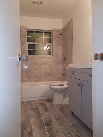 6135 Heatherbrook Drive, Houston, TX 77085